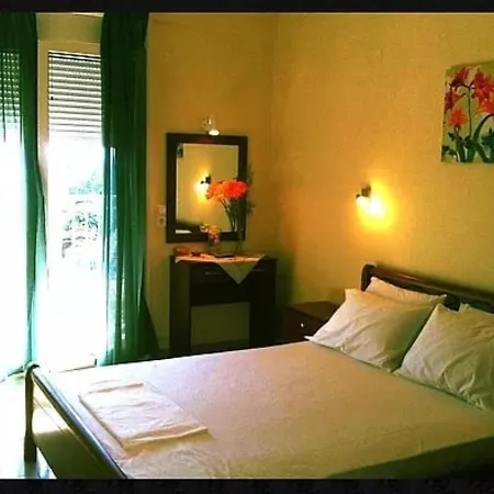 Golden Sun Apartment