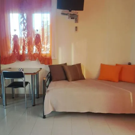 Apartment Golden Sun Rovies