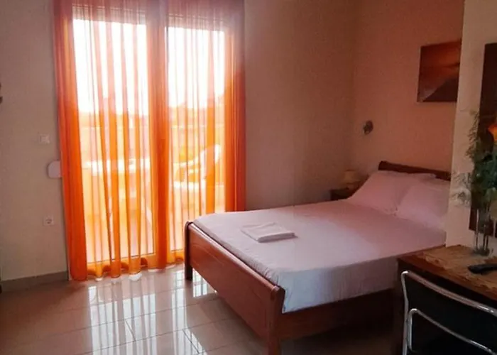 Golden Sun Apartment