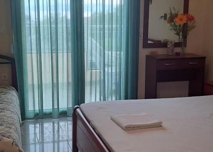 Golden Sun Apartment