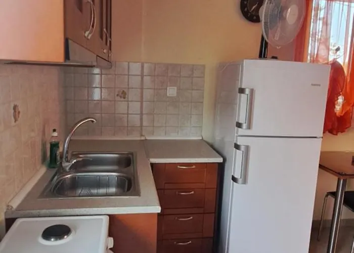 Golden Sun Apartment